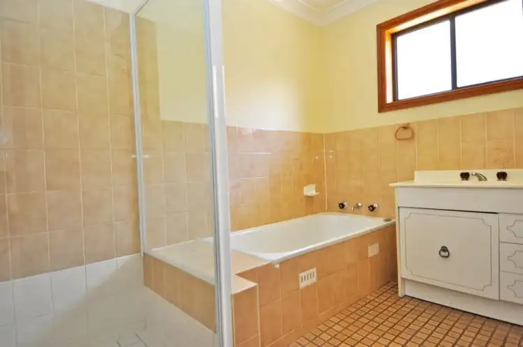 Sixth view of Homely house listing, 2/112 Piper Street, Bathurst NSW 2795