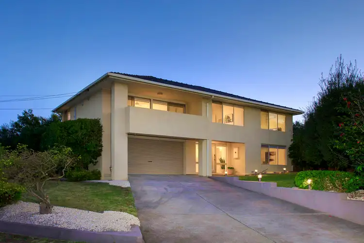 3 Finlay Close, Gladstone Park VIC 3043