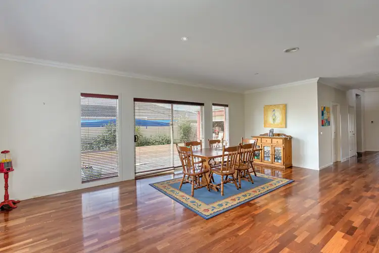 Fifth view of Homely house listing, 17 Duchess Court, Hillside VIC 3037