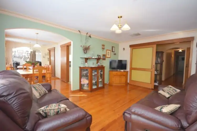 Fifth view of Homely house listing, 6 Cassandra Drive, Gladstone Park VIC 3043