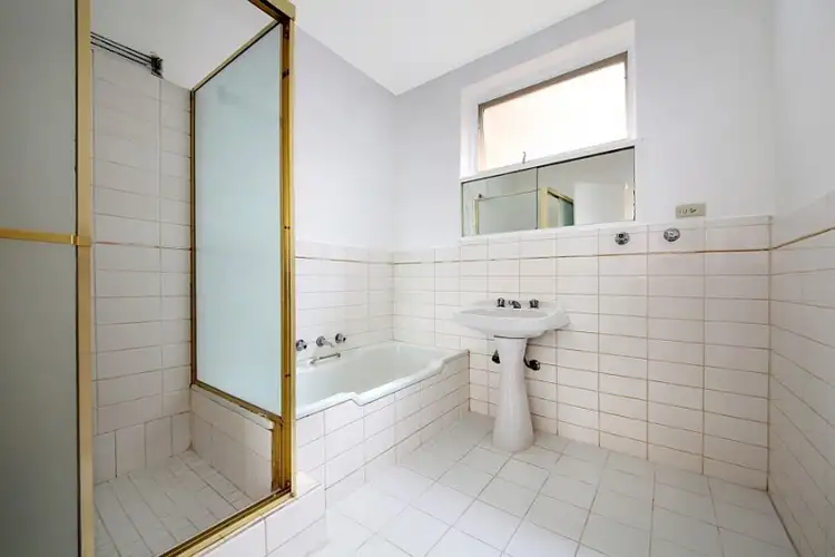 Sixth view of Homely apartment listing, 9/205 Dandenong Road, Prahran VIC 3181