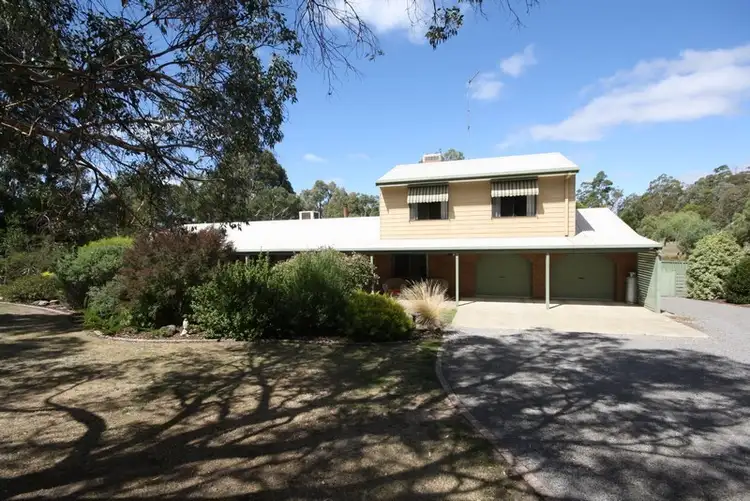 36 Elizabeth Road, Creswick VIC 3363