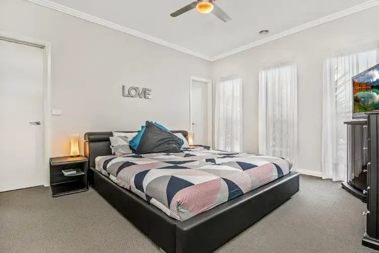 Second view of Homely house listing, 5 Bronze Drive, Kangaroo Flat VIC 3555