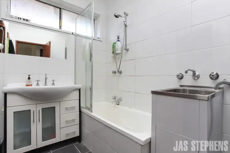 Fifth view of Homely apartment listing, 2/17 Greene Street, South Kingsville VIC 3015