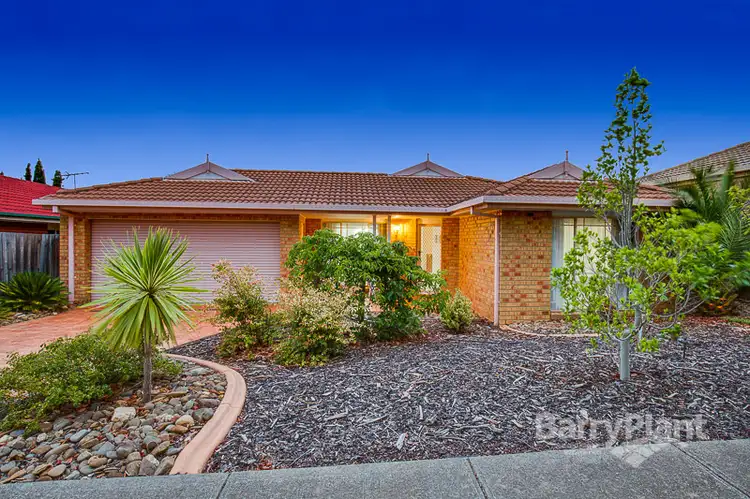 19 Glenbruar Drive, Hillside VIC 3037