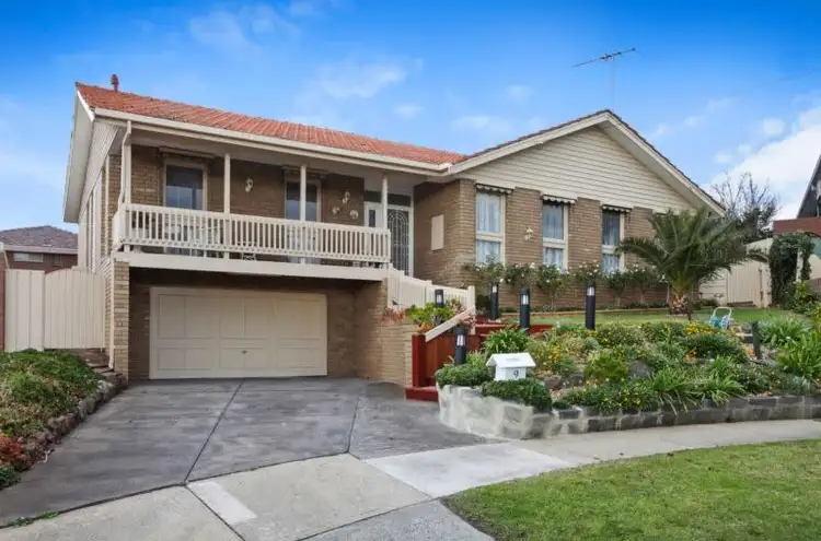 9 Banks Place, Gladstone Park VIC 3043