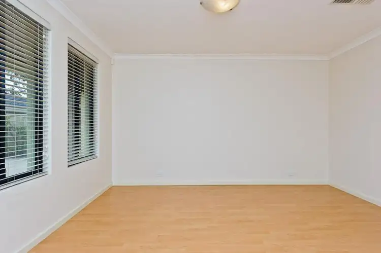 Seventh view of Homely house listing, 6 Florrie Court, Cloverdale WA 6105