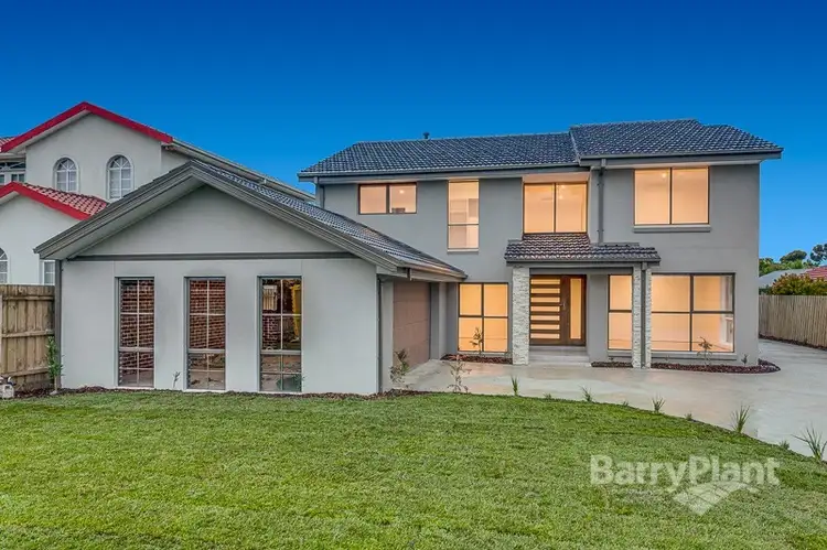 1/8 Packard Street, Keilor Downs VIC 3038