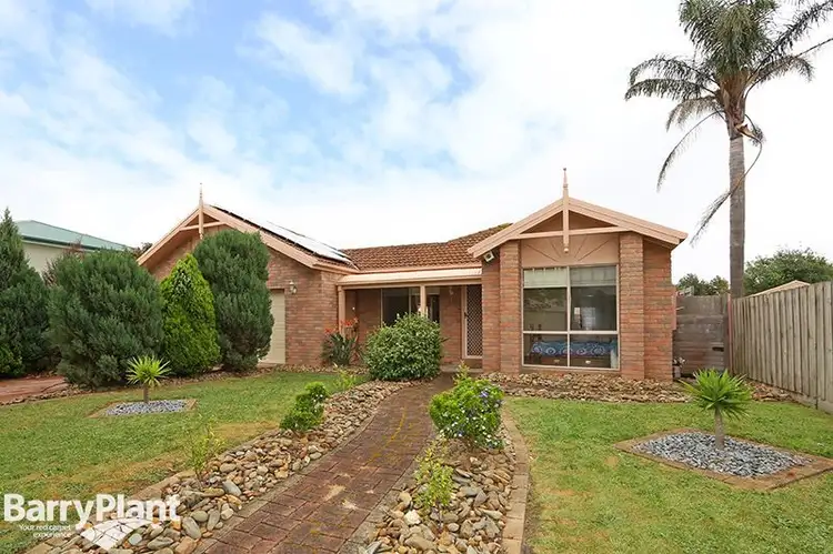 2 Moama Place, Rowville VIC 3178