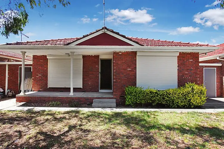 2/7 Berkeley Crescent, Altona North VIC 3025
