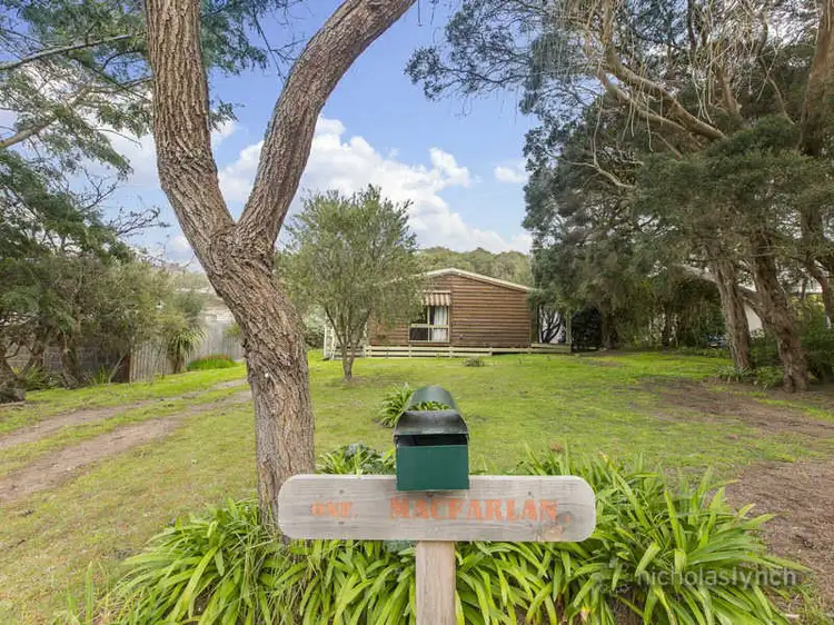 1 Macfarlan Avenue, Blairgowrie VIC 3942
