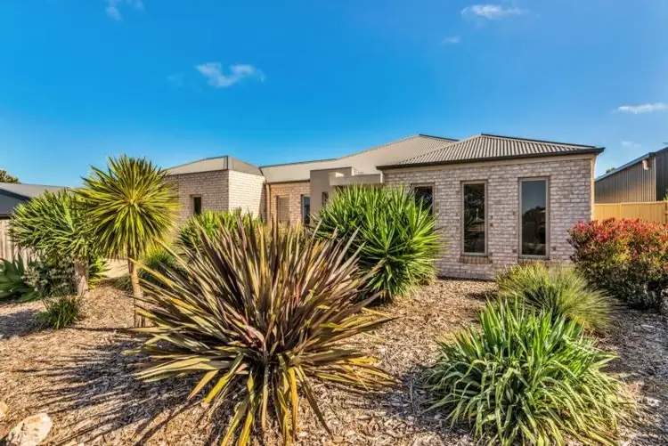 3 Pearl Bay Passage, St Leonards VIC 3223