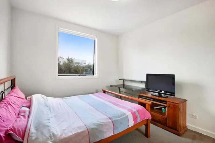 Fifth view of Homely apartment listing, 10/4 Crefden Street, Maidstone VIC 3012