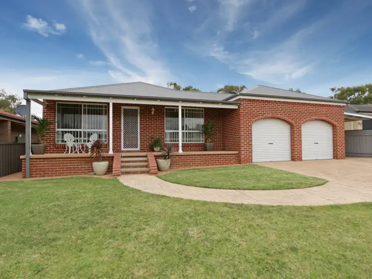 40 Doman Street, Estella NSW 2650