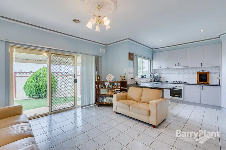 Fourth view of Homely unit listing, 2/5 Gunsynd Court, Keilor Downs VIC 3038