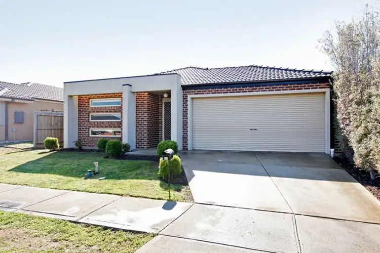 Second view of Homely house listing, 22 Barmera Way, Truganina VIC 3029