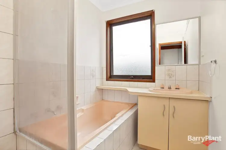 Seventh view of Homely house listing, 1 Avocet Court, Werribee VIC 3030