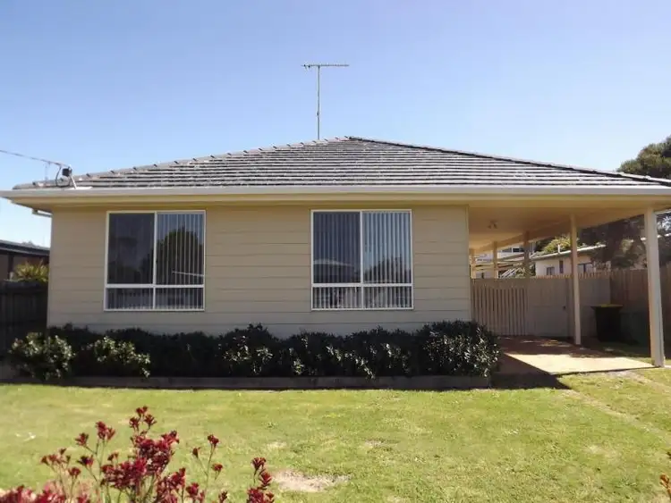 4 FOAM STREET, Cape Paterson VIC 3995