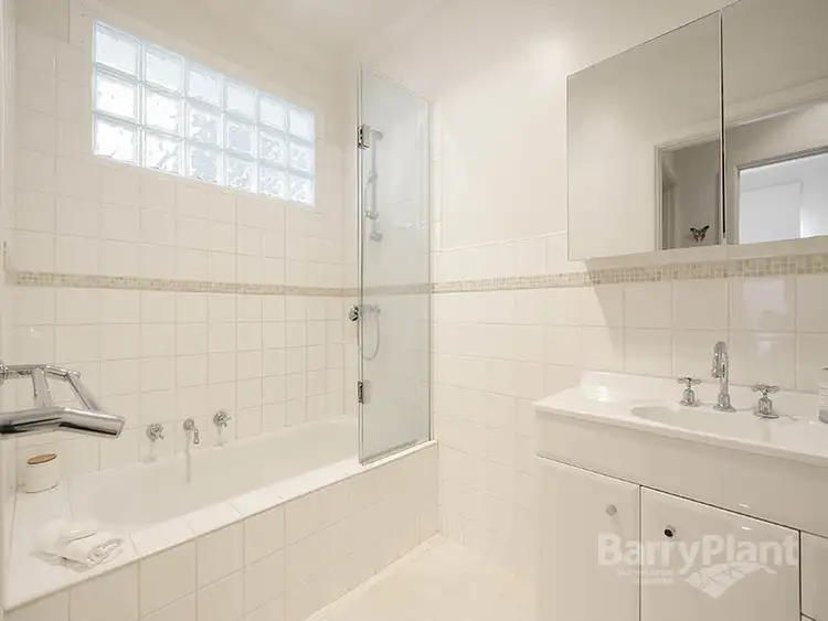 Sixth view of Homely unit listing, 1/5 Bradstreet Road, Mount Waverley VIC 3149