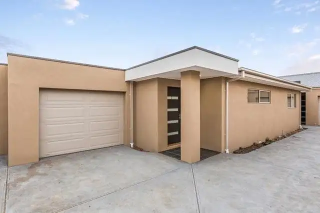 2/609 Geelong road, Brooklyn VIC 3012