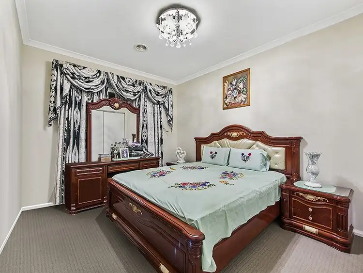 Seventh view of Homely house listing, 2 Triandra Drive, Brookfield VIC 3338