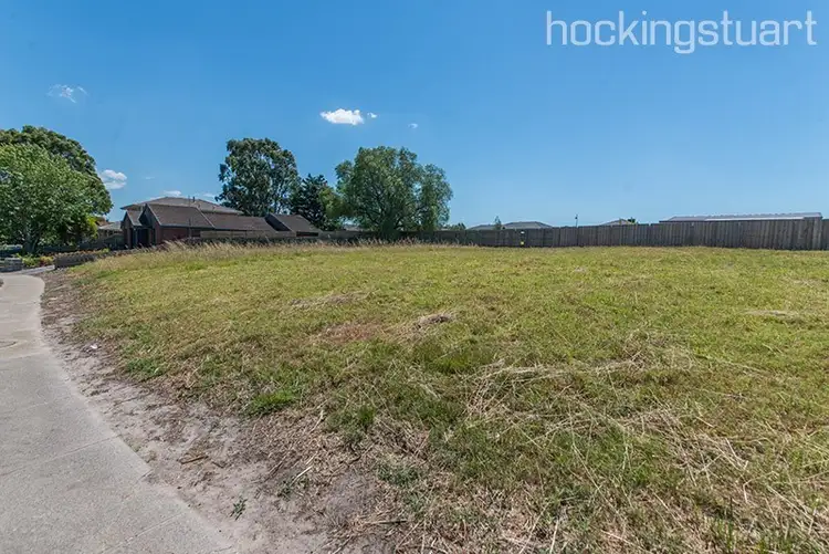 34 Maltravers Crescent, Cranbourne North VIC 3977