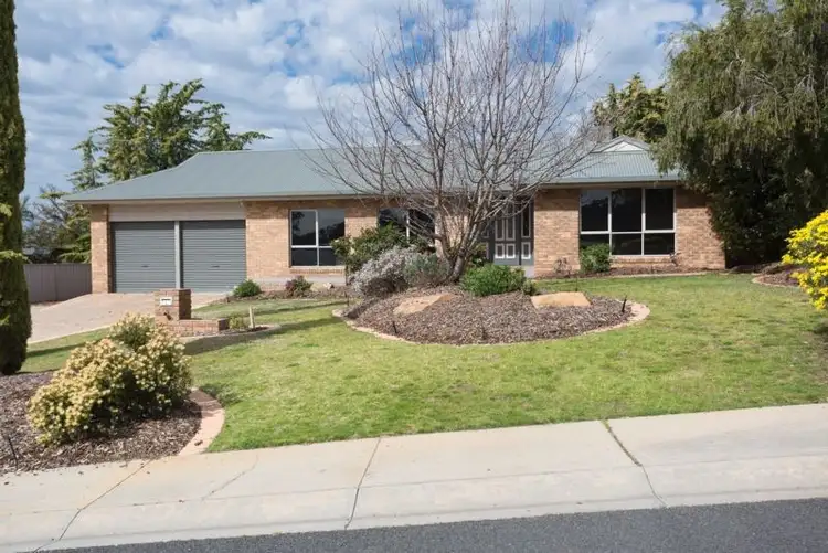 1 Lois Court, Golden Square VIC 3555