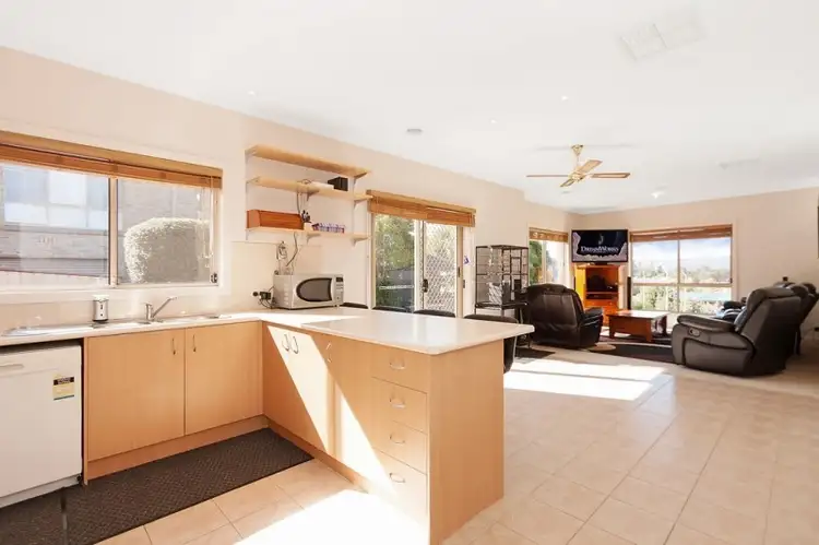 Fourth view of Homely house listing, 16 Lorikeet Crescent, Whittlesea VIC 3757
