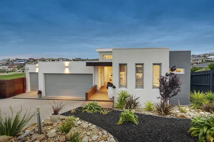 10 Mosman Way, Highton VIC 3216