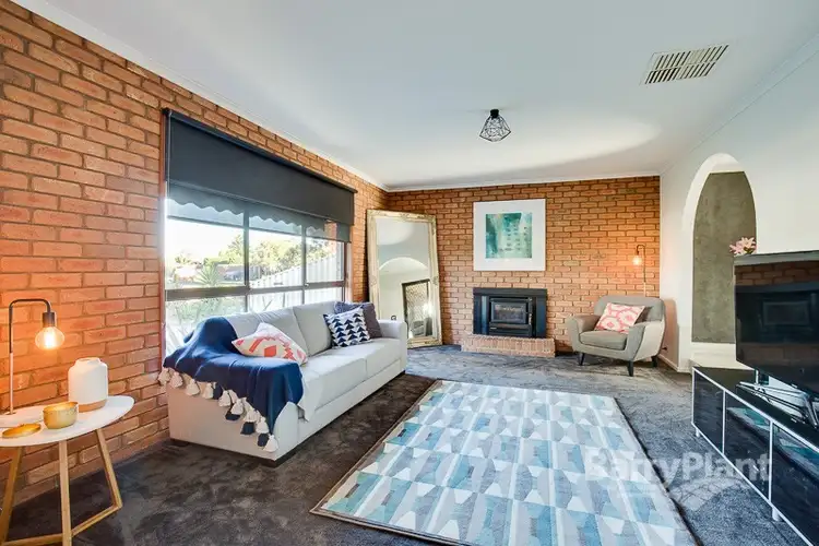 Second view of Homely house listing, 7 Wakatipu Court, Taylors Lakes VIC 3038