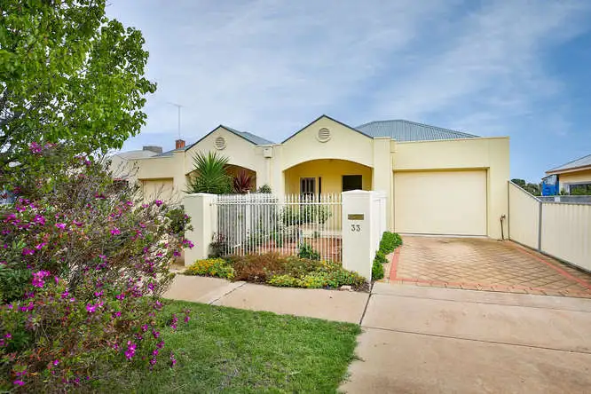 33 Cherry Avenue, Mildura VIC 3500