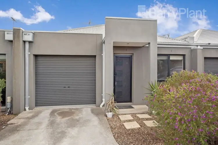 2/3-11 Retford Close, Werribee VIC 3030