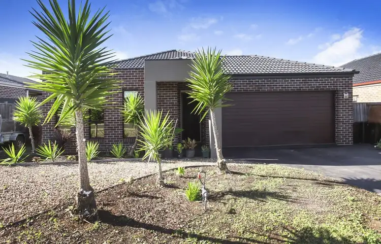 32 Hawthorn Avenue, Melton West VIC 3337