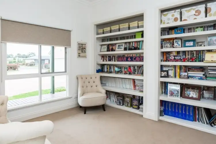 Fifth view of Homely house listing, 19 Evelyn Drive, Sale VIC 3850