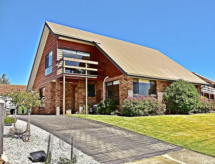 19 Lawrence Street, George Town TAS 7253