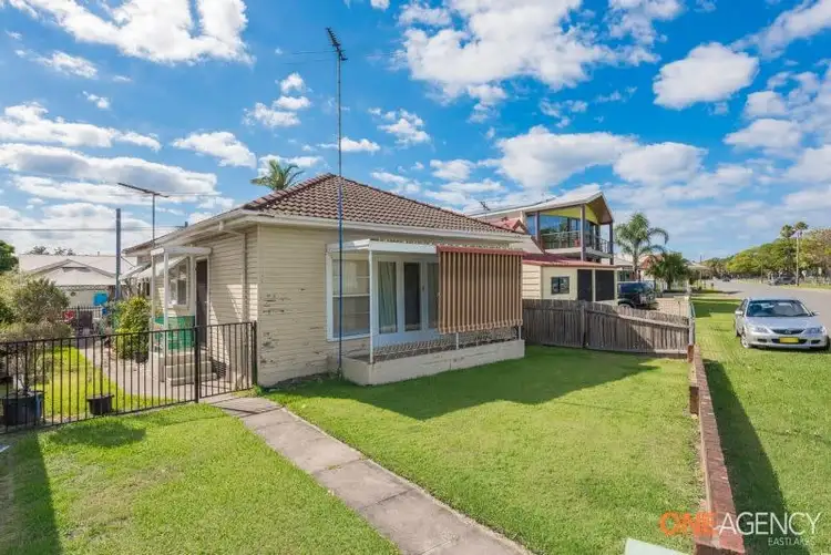 Fifth view of Homely house listing, 16 Lakeview Parade, Pelican NSW 2281