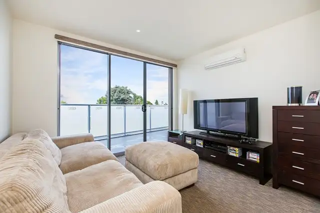 Sixth view of Homely townhouse listing, 1/1a Golden Avenue, Chelsea VIC 3196