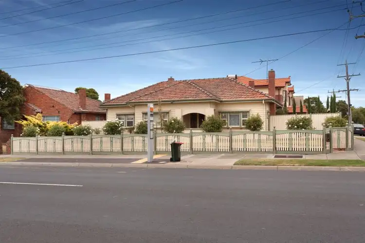 Fifth view of Homely house listing, 325 Buckley Street, Aberfeldie VIC 3040
