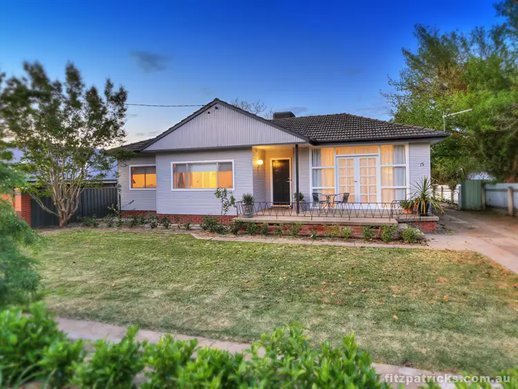 15 Heydon Avenue, Turvey Park NSW 2650