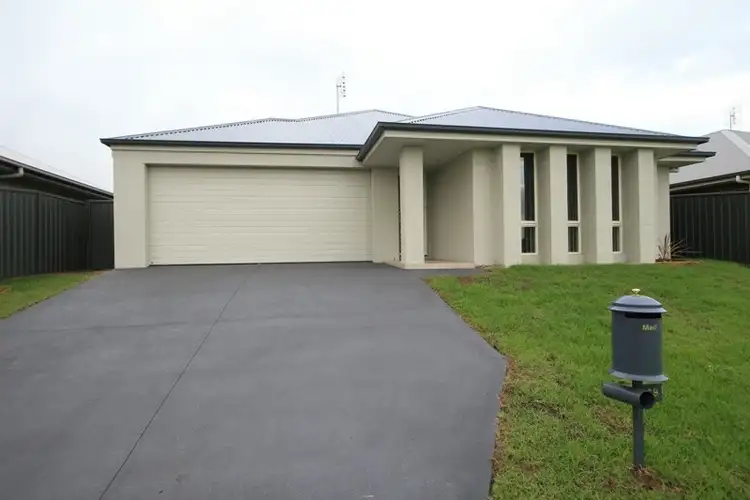 69 Niven Pde, Rutherford NSW 2320