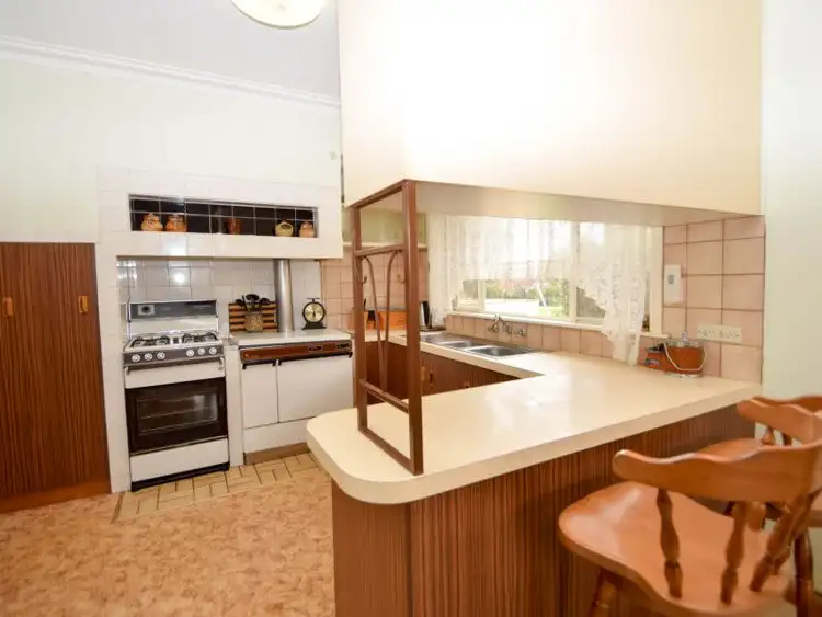 Fifth view of Homely house listing, 2 Langtree Avenue, Wangaratta VIC 3677