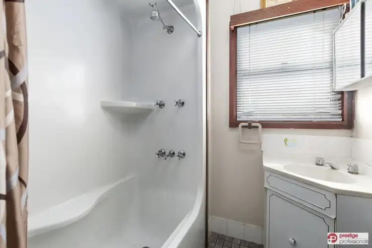Sixth view of Homely house listing, 4 Hamilton Ave, Wattle Grove NSW 2173