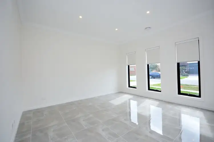 Fifth view of Homely house listing, 39 Thorngrove Avenue, Craigieburn VIC 3064