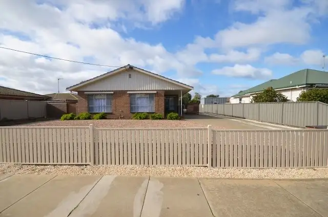 Main view of Homely unit listing, 1/336 High Street, Echuca VIC 3564