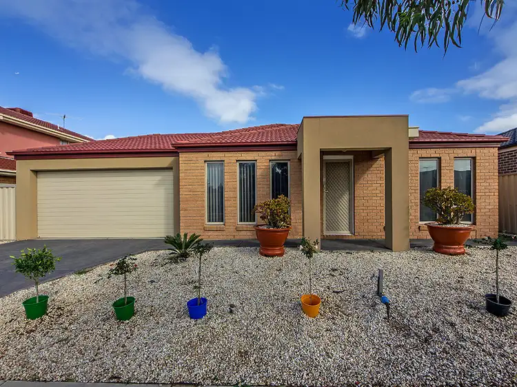 Main view of Homely house listing, 8 Faddie Street, Cairnlea VIC 3023