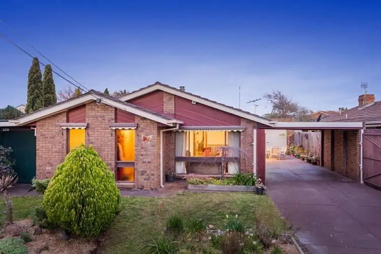 9 Calcutta Close, Altona Meadows VIC 3028