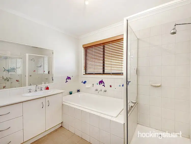 Sixth view of Homely house listing, 1/7 Jade Way, Hillside VIC 3037