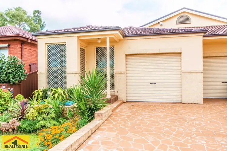 2/39 Hobart Street, Oxley Park NSW 2760