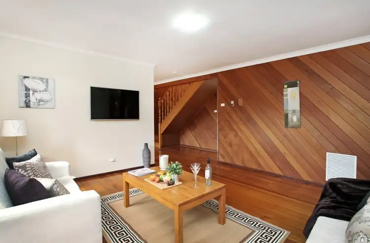Fifth view of Homely house listing, 3 Fiona Court, Gladstone Park VIC 3043