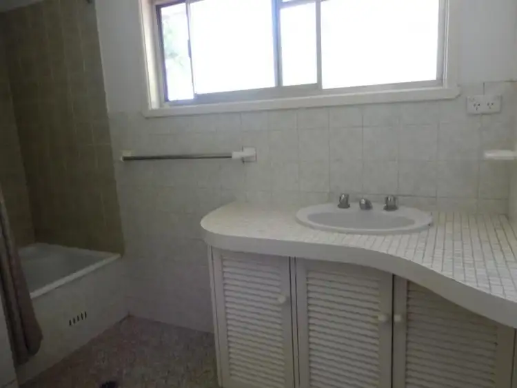 Sixth view of Homely unit listing, 1/15 Balo Street, Moree NSW 2400